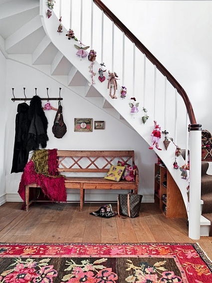 Ideas rápidas para decorar las escaleras en Navidad 
