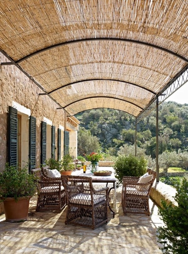pergola acoperita cu obstacole