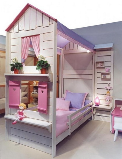 Cama con forma de casa
