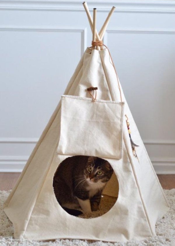 Cama para gato en tipi indio