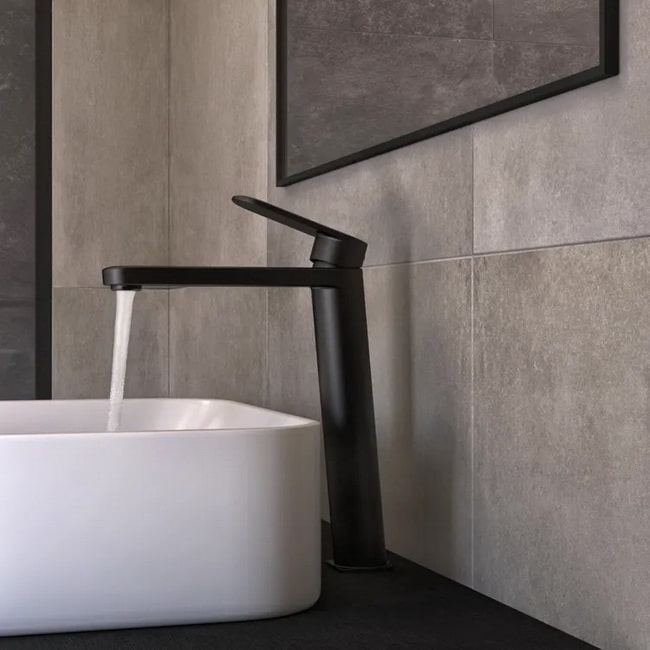 Grifería negra para baños modernos
