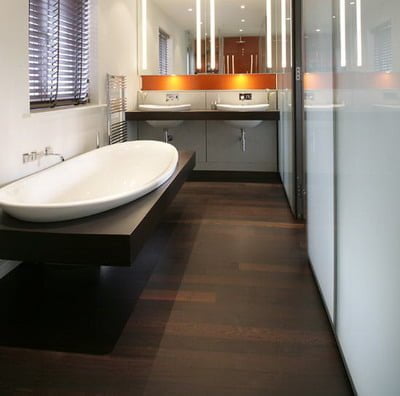 baño_suelo_madera