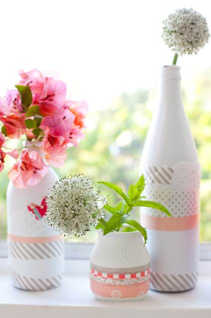 Botellas de vidrio pintadas