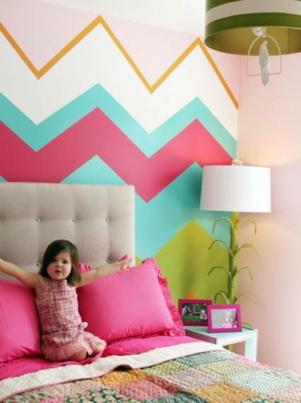 Pared con mucho color