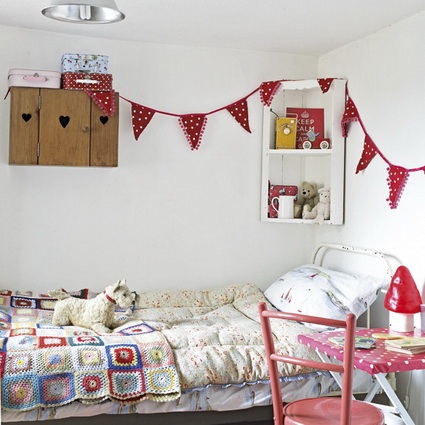 Decoración infantil con banderines