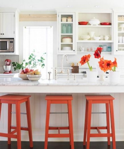 Detalles naranja en la cocina