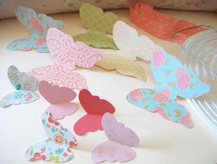 Lámpara de papel con mariposas