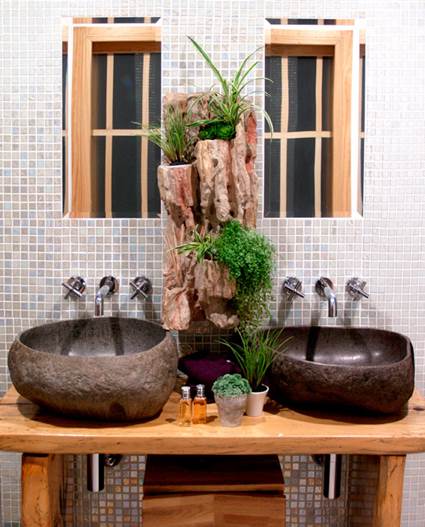 Jardín vertical en el baño