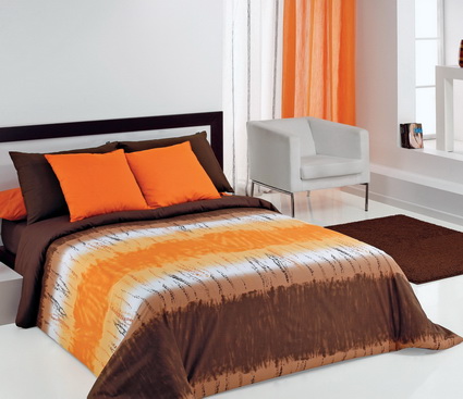 Marrón y naranja para el dormitorio
