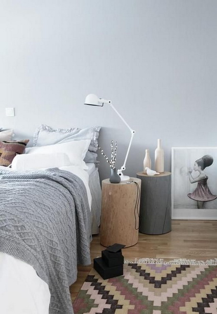 Dormitorio gris y tonos pastel