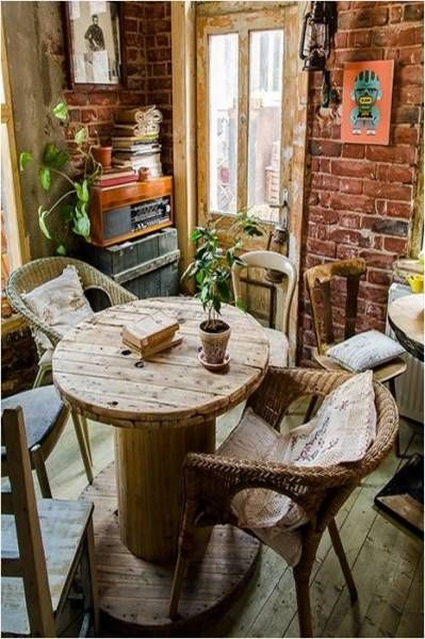 Mesa rústica para comedor pequeño