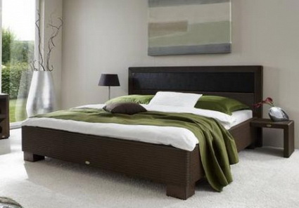 Camas de rattan en dormitorios modernos
