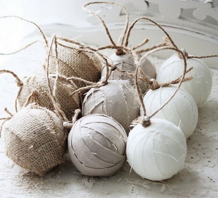 Bolas de Navidad forradas en tela