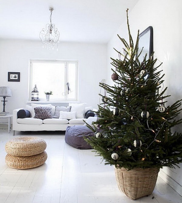 Cestas como pie para el árbol de Navidad