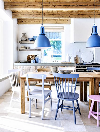 Azul para decorar el comedor