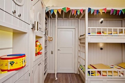 Decoración infantil con banderines