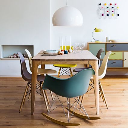 sillas-diferentes-colores-3