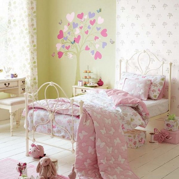 Dormitorio infantil con vinilo decorativo