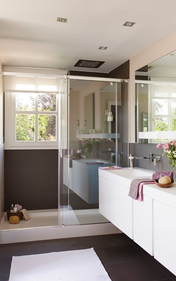 Baño elegante y funcional