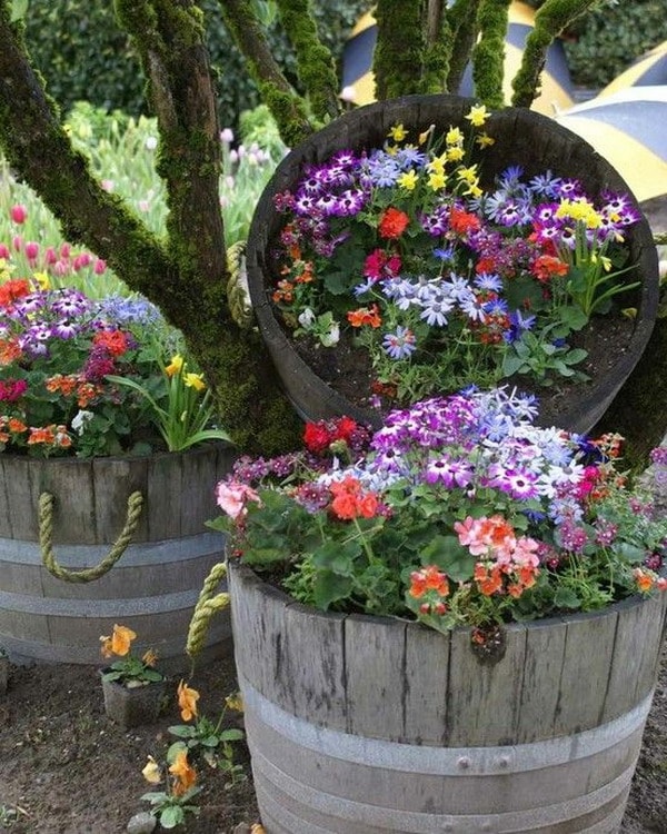 Flores en barriles reciclados