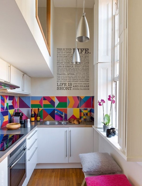 Cocina con mucho color