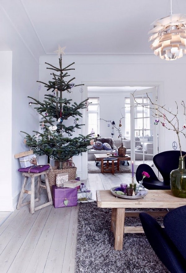 Detalles en morado para la decoración navideña