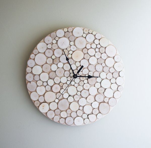Reloj original con rodajas de troncos