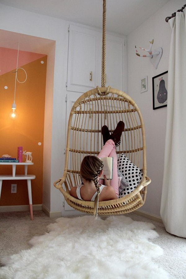 Silla colgante para leer