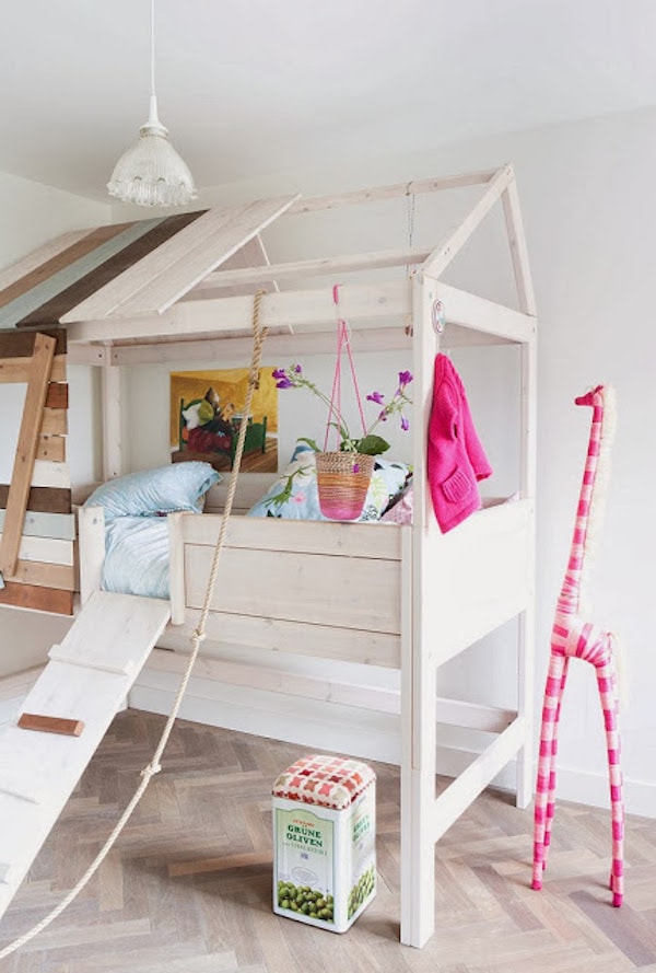 Cama infantil casita de madera