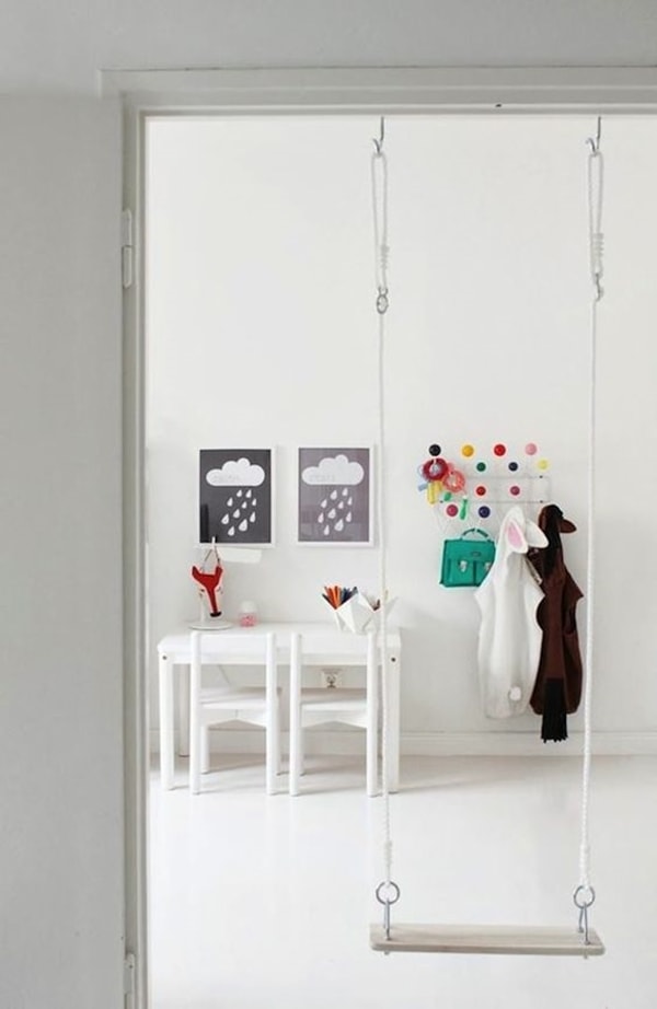 Habitación juvenil con columpio