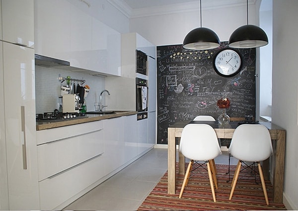 Pared de pizarra en la cocina
