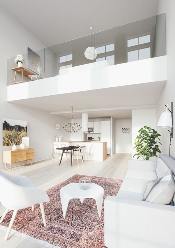 Vvienda tipo loft con mucho blanco