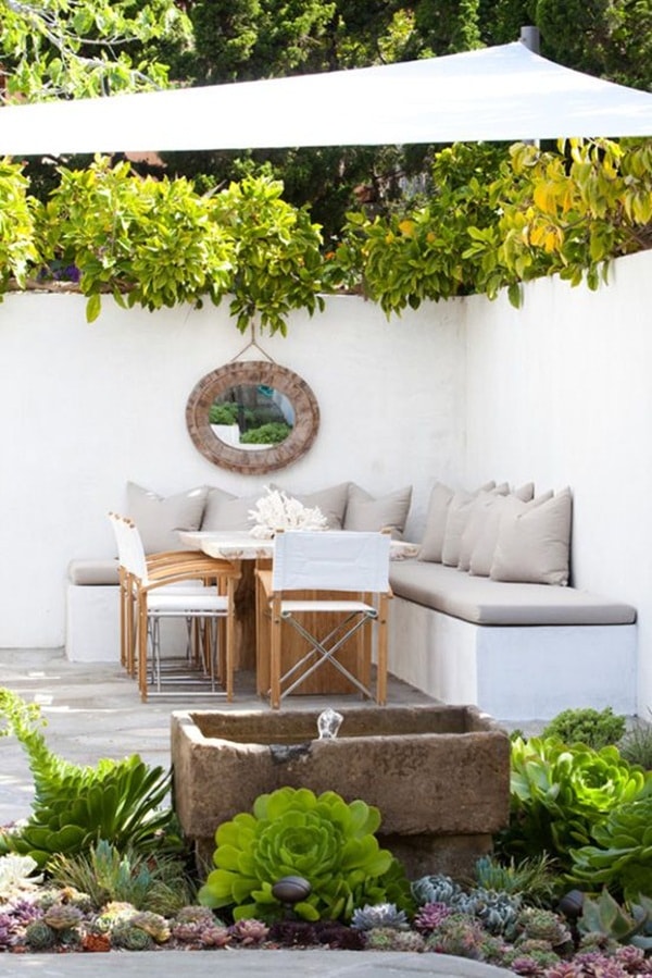Zona chill out en el patio