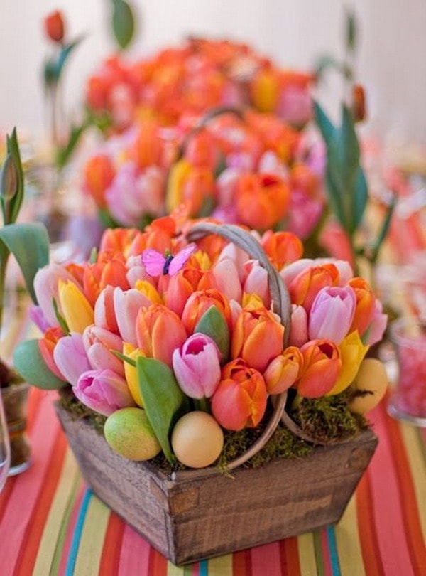 Tulipanes en cajas de madera