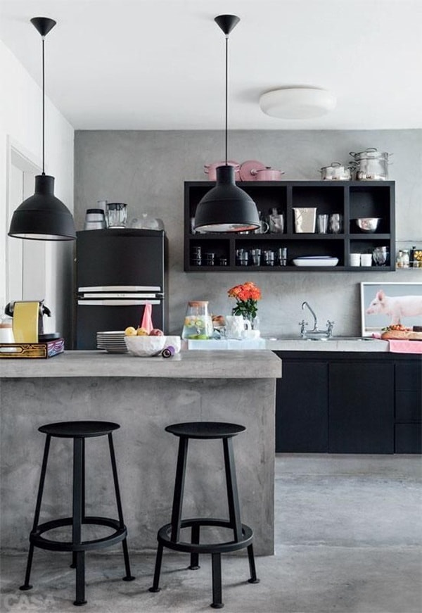 Cocina con suelo de cemento