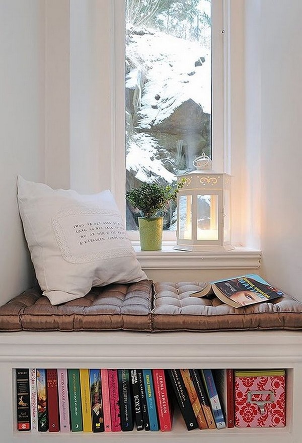 Rincón de lectura en el salón