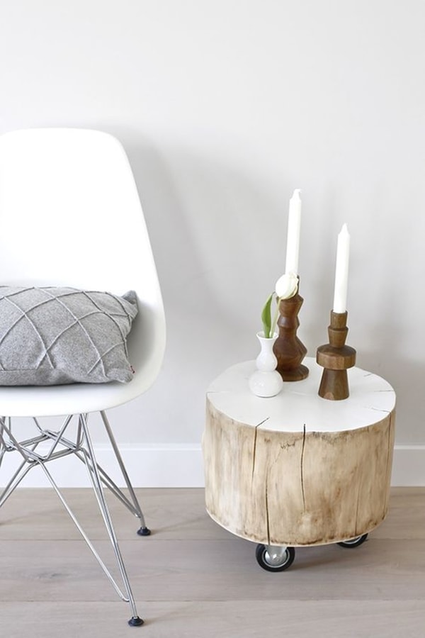 Mesa auxiliar hecha con tronco