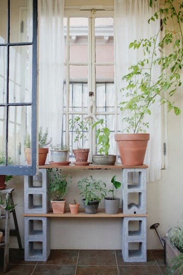 Mueble auxiliar para plantas