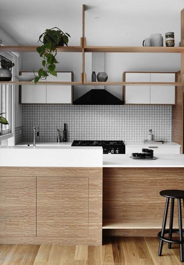 Cocina moderna en blanco y madera