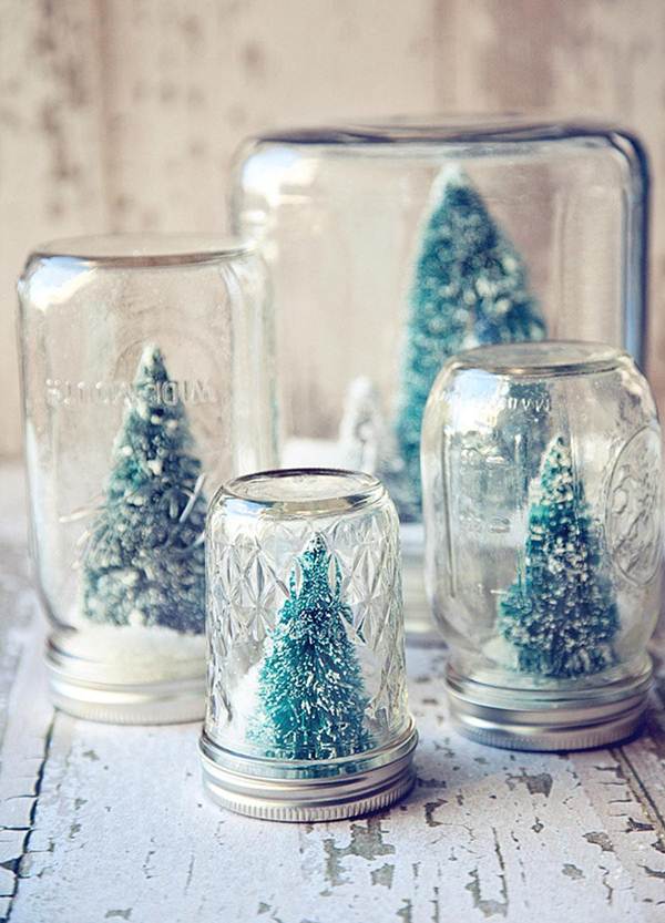 Adornos navideños con frascos de vidrio