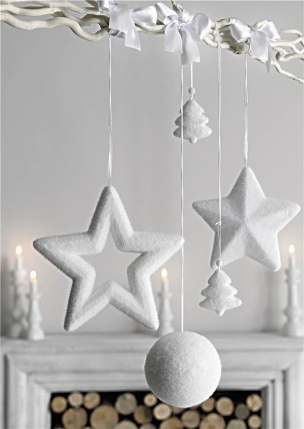 Decoración navideña en blanco