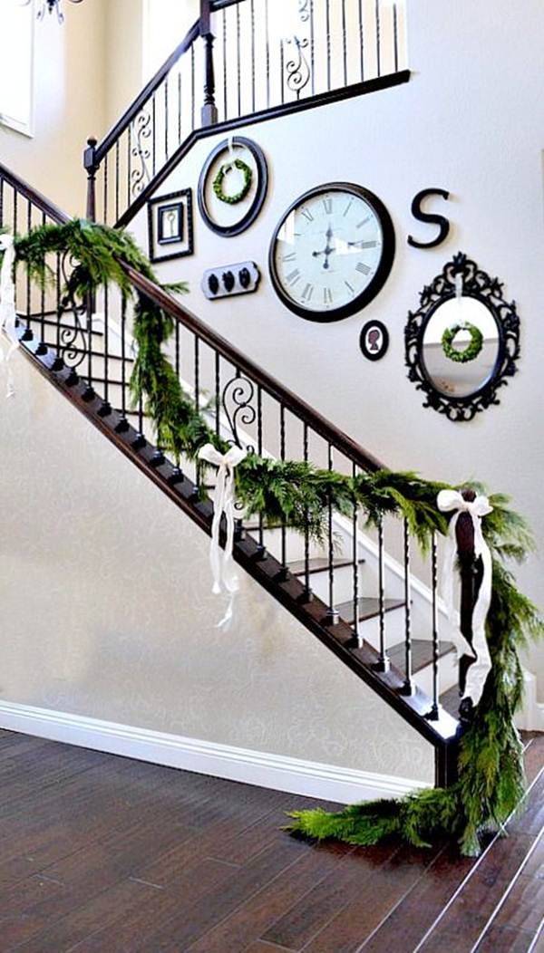 Decoración navideña para escaleras