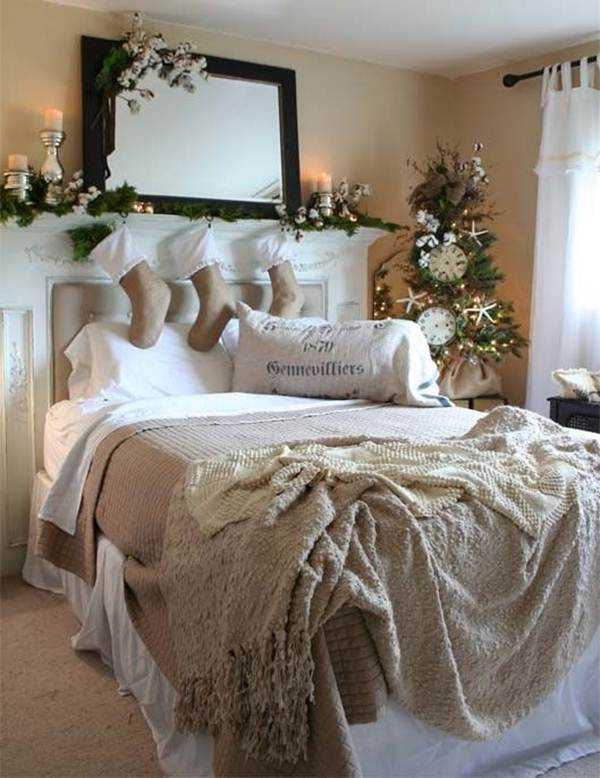 Calcetines navideños en el dormitorio