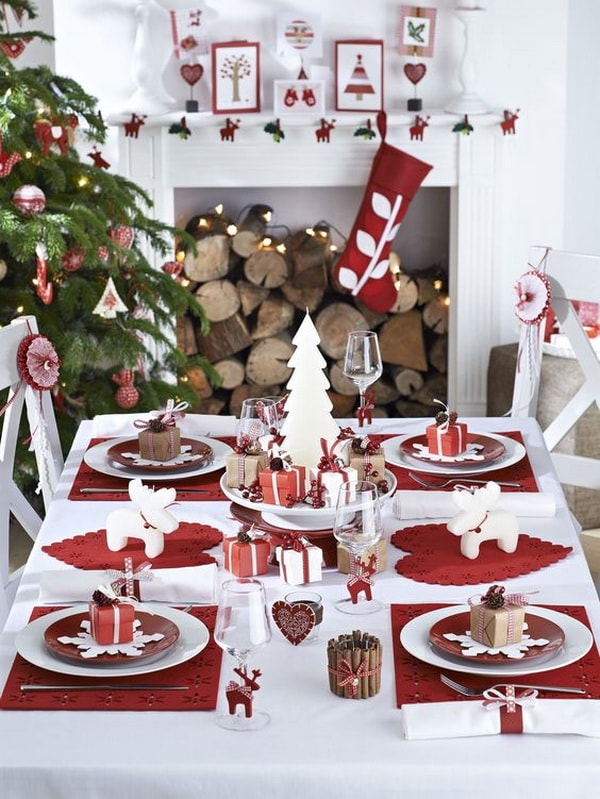 Mesa navideña en rojo