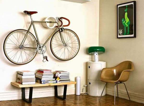 Bicicleta en la pared