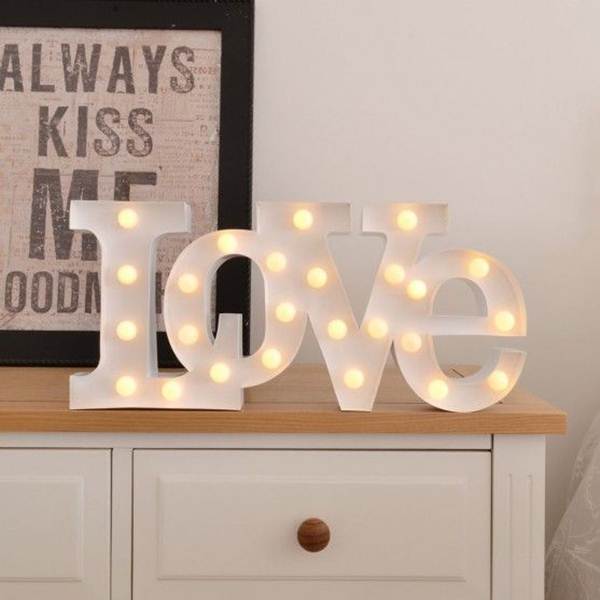 Letras con luces para San Valentín