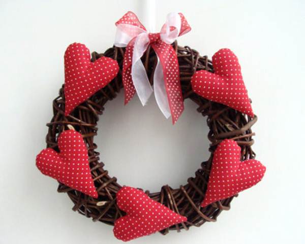 Corona decorada para San Valentín