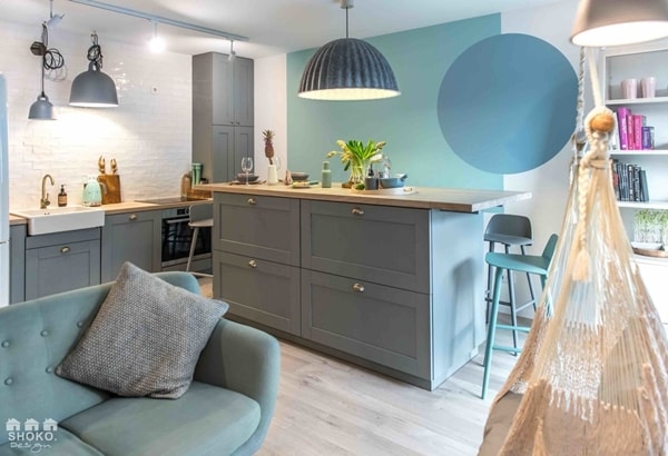 Colores de moda en un coqueto apartamento