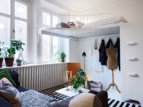 Salón y dormitorio a doble altura