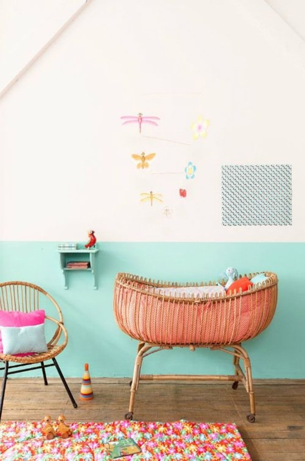 Dormitorio de bebé con toques tropicales